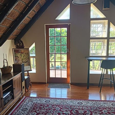 Little Tree Loft 2 Bed and Breakfast Uitenhage Exteriör bild