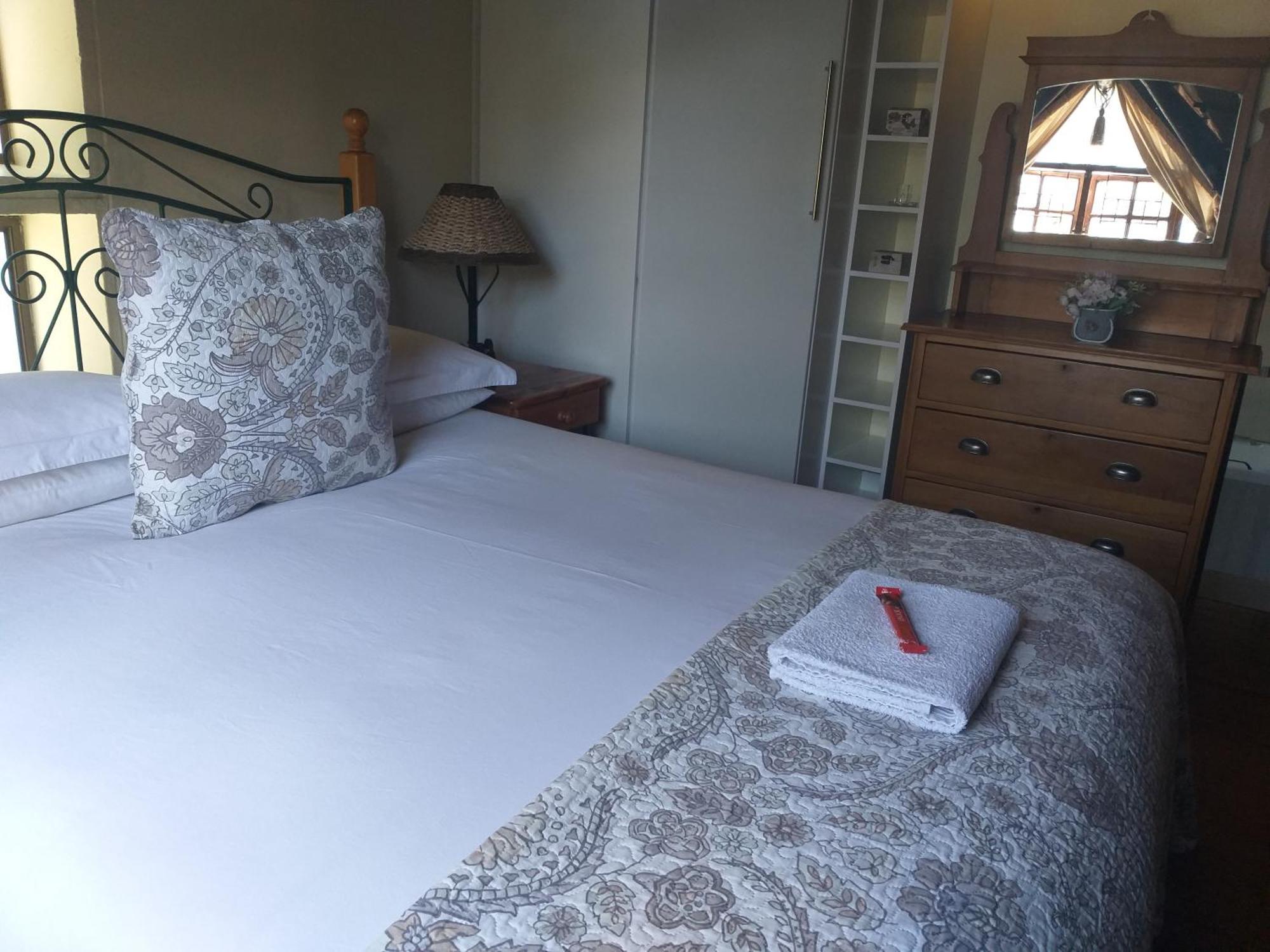 Little Tree Loft 2 Bed and Breakfast Uitenhage Exteriör bild